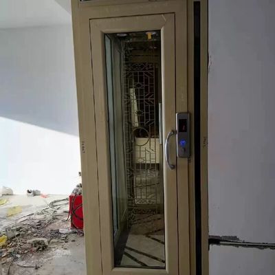 Ascensore idraulico monofase con sistema di controllo microprocessore e cilindri da 2,9 m
