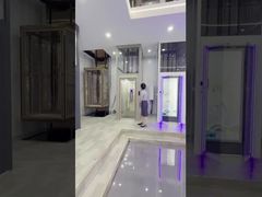 Comfort moderno e accessibilità alle abitazioni private tramite ascensore compatto